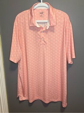 Puma Men’s Light Pink Short-Sleeve Polo with Subtle Pattern